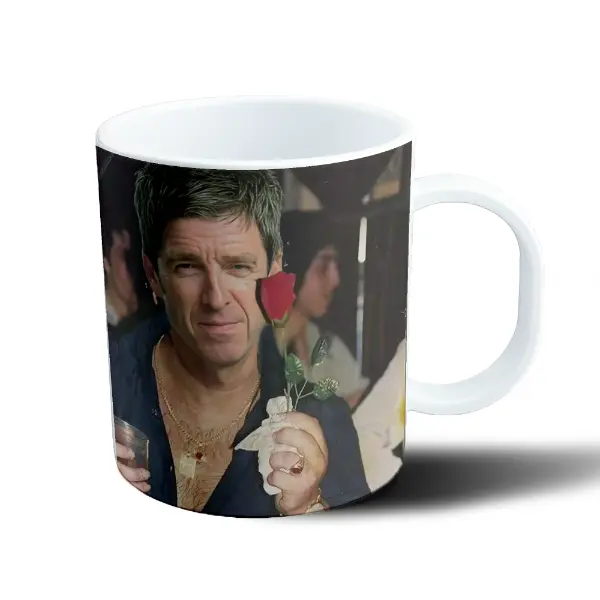 Taza de Plástico Oasis Noel Gallagher con rosa