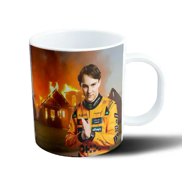 Taza de Plástico Oscar Piastri Casa en Llamas