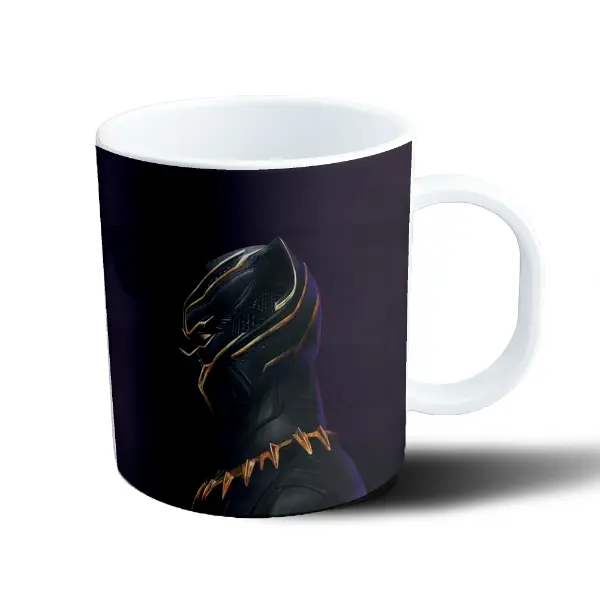 Taza de Plástico Pantera Negra Traje Dorado
