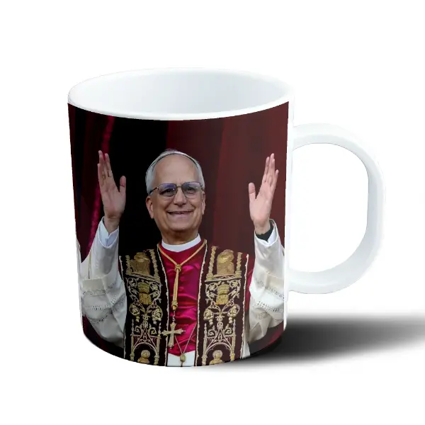 Taza de Plástico Papa León XIV Saludando con Vestiduras Papales