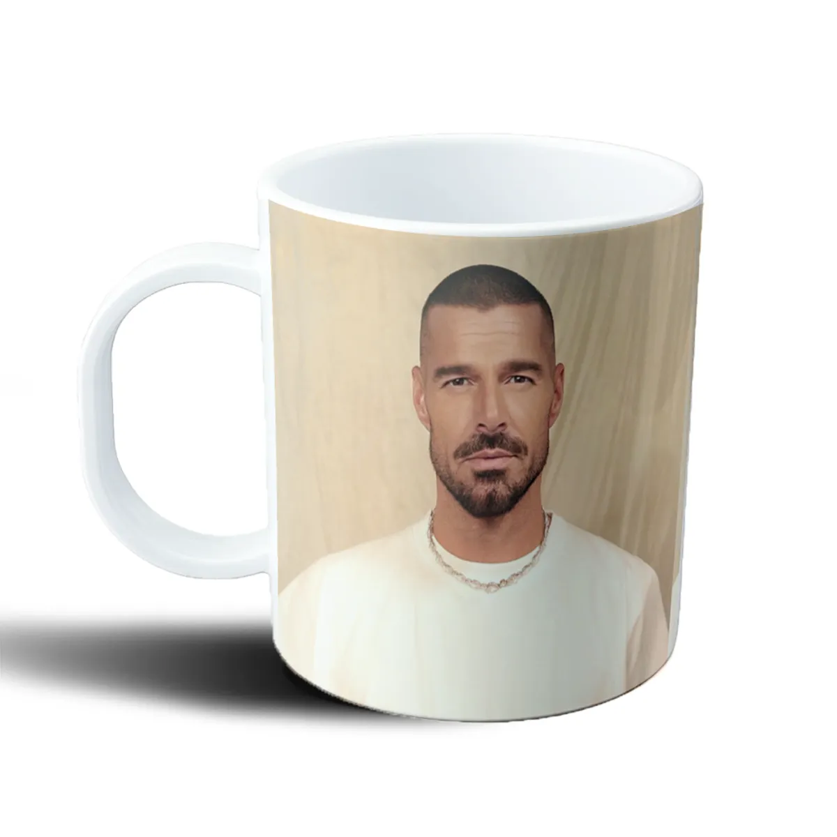 Taza de Plástico Ricky Martin Retrato Camiseta Blanca - vista 2