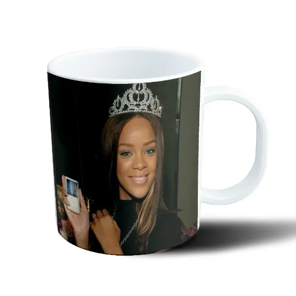 Taza de Plástico Rihanna Corona y iPod