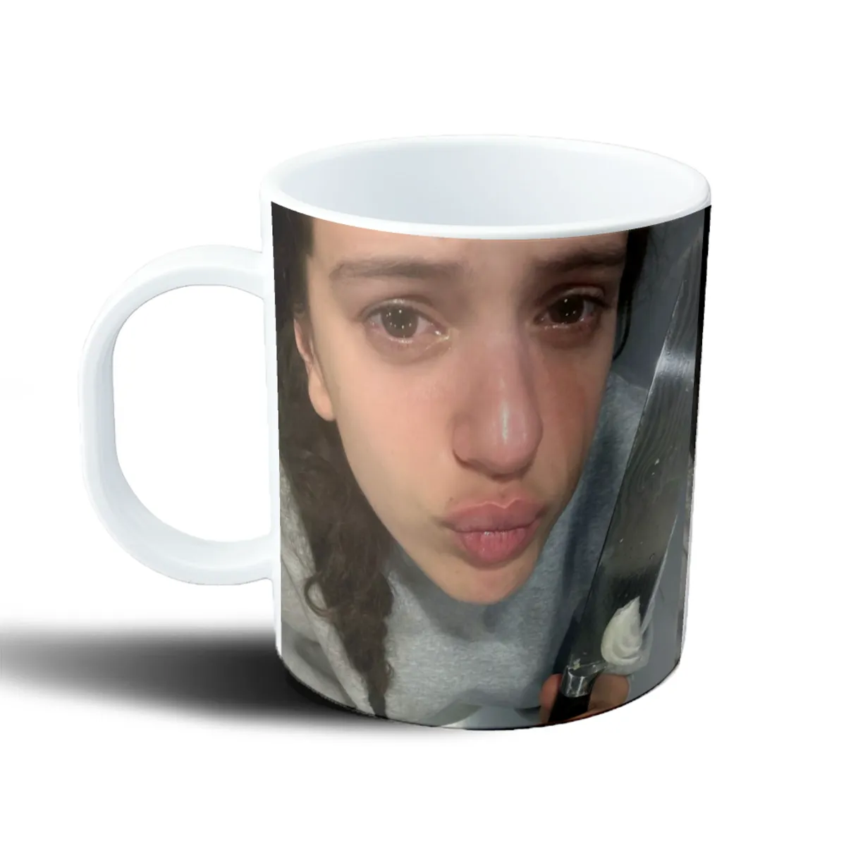 Taza de Plástico Rosalia Llorando Cuchillo Crema - vista 2
