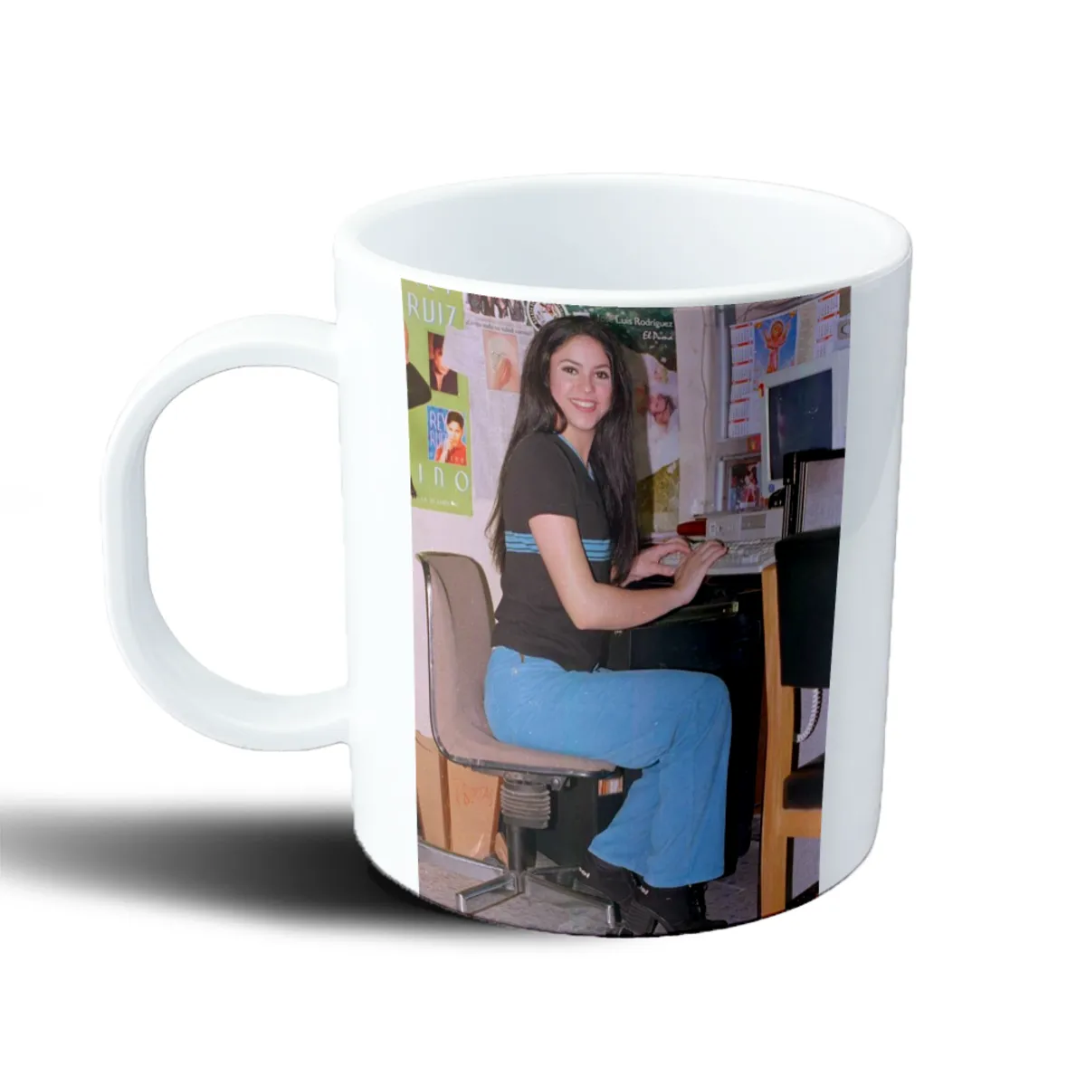 Taza de Plástico Shakira Foto en Escritorio Meme - vista 2