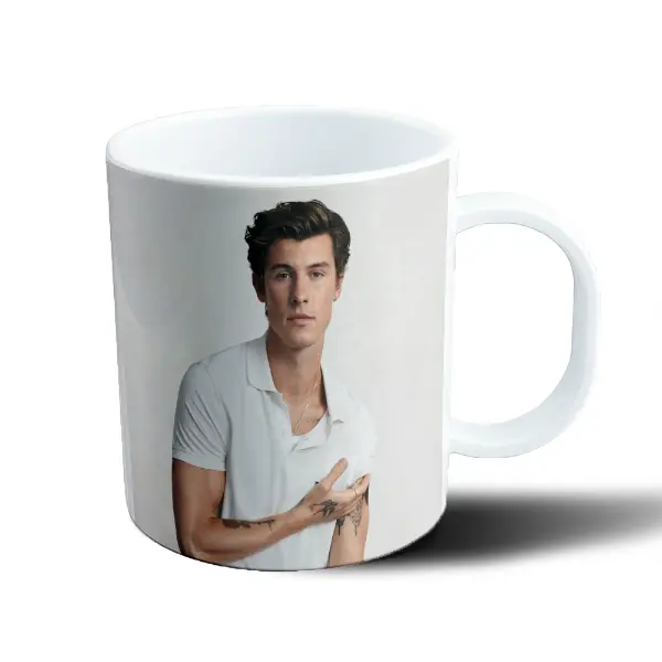 Taza de Plástico Shawn Mendes Foto Camiseta Blanca