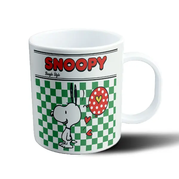 Taza de Plástico Snoopy Beagle Style Tablero Verde y Corazones