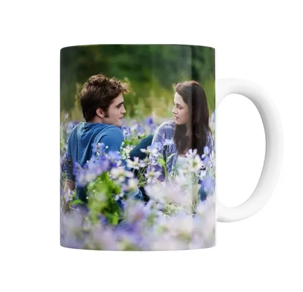 Taza de Cerámica Crepúsculo Pareja en el Prado
