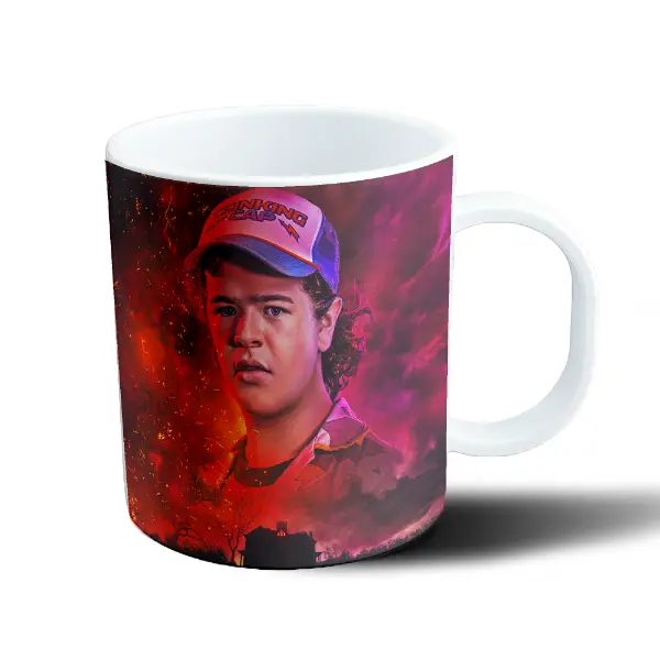 Taza de Plástico Stranger Things Dustin Thinking Cap