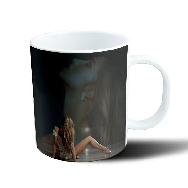 Taza de Plástico Tate McRae Sentada con Tacos Transparentes