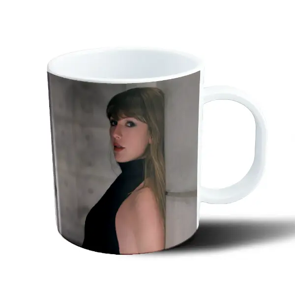 Taza de Plástico Taylor Swift Retrato Cuello Alto Negro