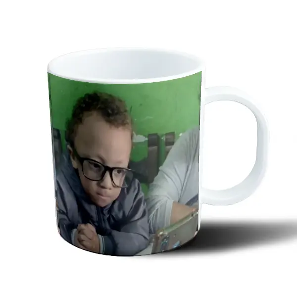 Taza de Plástico Thiago y Leo Niño con Anteojos