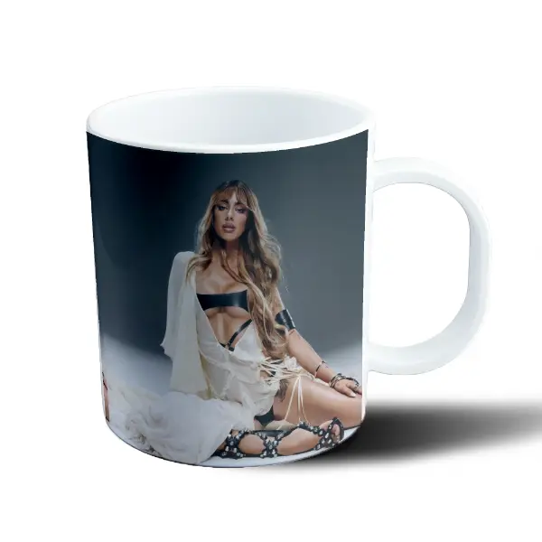 Taza de Plástico TINI Sesión Vestido Blanco