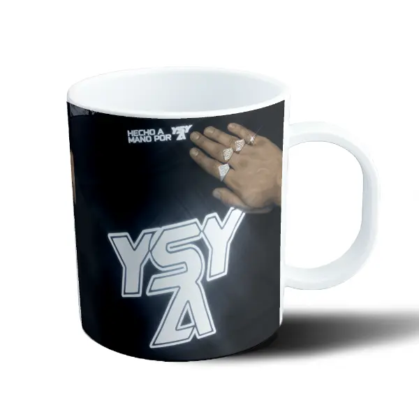 Taza de Plástico Ysy A Logo Neón con Mano y Anillos