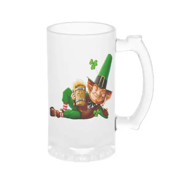 Chopp San Patricio Duende Brindando con Cerveza