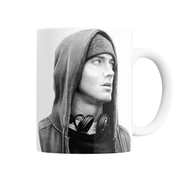Taza de Cerámica Eminem Retrato Blanco y Negro Capucha