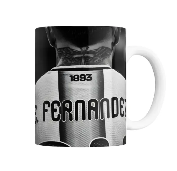 Taza de Cerámica Enzo Fernández Camiseta Blanca y Negra