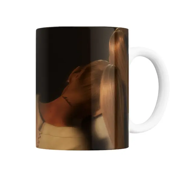 Taza de Cerámica Ariana Grande Cabello en Cola