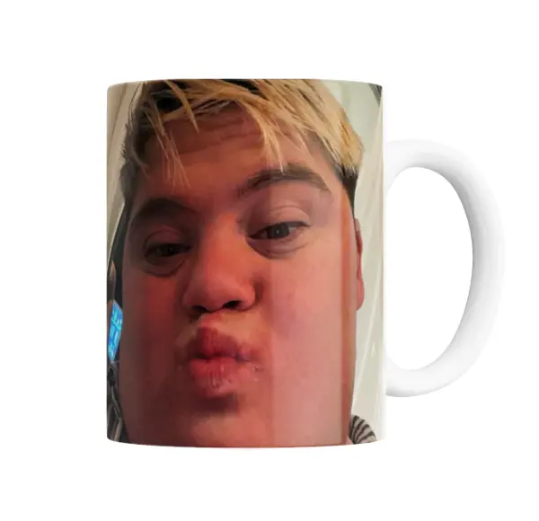 Taza de Cerámica Augusto Alonso Beso