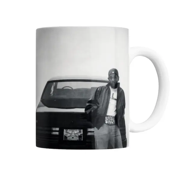 Taza de Cerámica Kendrick Lamar Auto Blanco y Negro