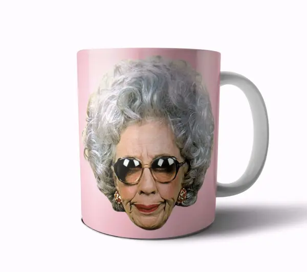 Taza de Cerámica La Niñera Abuela Yetta