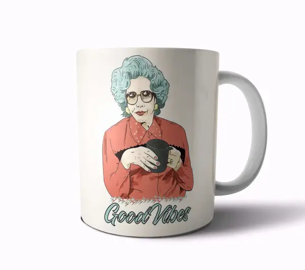 Taza de Cerámica La Niñera Abuela Yetta Good Vibes
