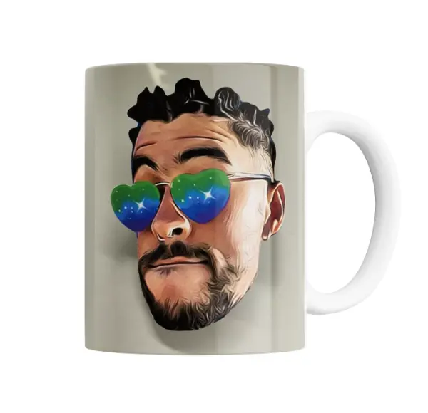 Taza de Cerámica Bad Bunny Retrato con Lentes Corazón