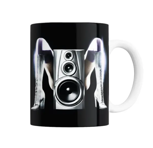Taza de Cerámica Madonna Parlante y Botas Plateadas