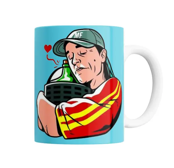 Taza de Cerámica Mala Fama Abrazo a la Damajuana