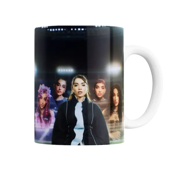 Taza de Cerámica Maria Becerra Collage Cinco Looks