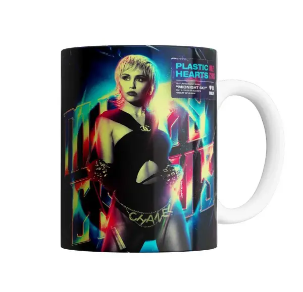 Taza de Cerámica Miley Cyrus Plastic Hearts