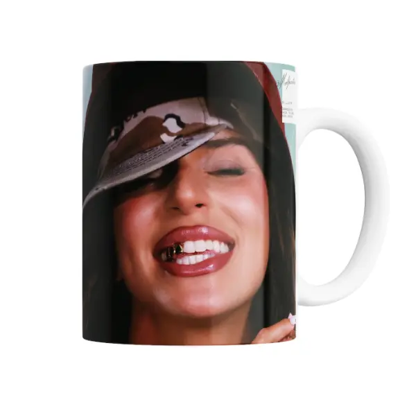 Taza de Cerámica Nathy Peluso Gorra y Grillz Dorado