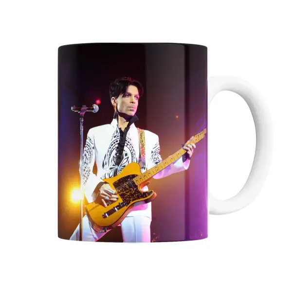 Taza de Cerámica Prince Guitarrista en Concierto