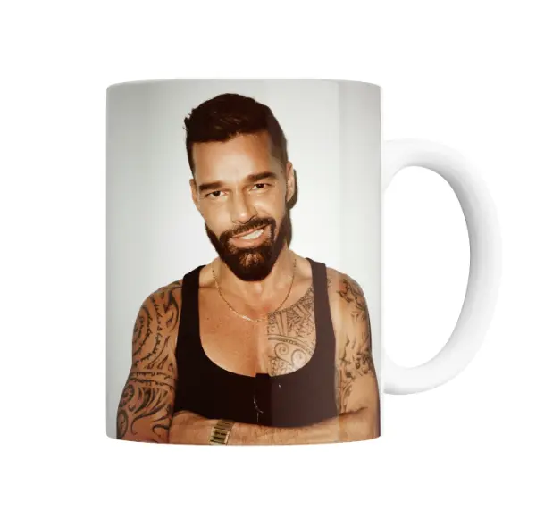 Taza de Cerámica Ricky Martin Sonrisa Tatuajes