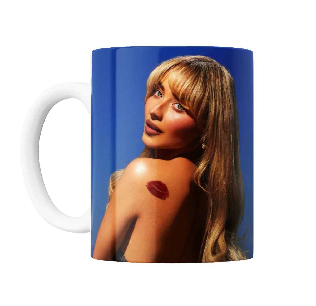Taza de Cerámica Sabrina Carpenter Beso en el Hombro - vista 2