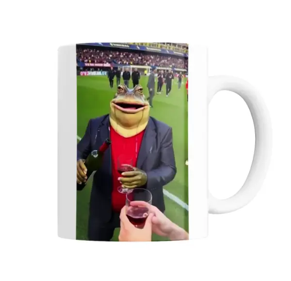 Taza de Cerámica Sapardo Sapo en la Cancha con Vino