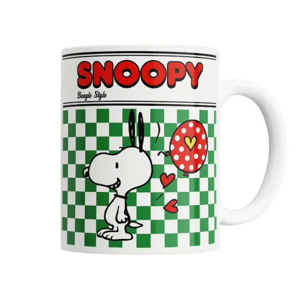 Taza de Cerámica Snoopy Beagle Style Tablero Verde y Corazones