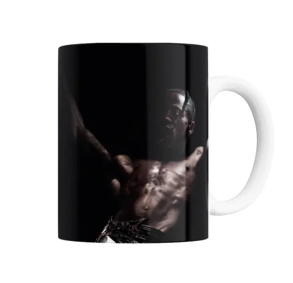 Taza de Cerámica Travis Scott Torso Tatuado Fondo Negro