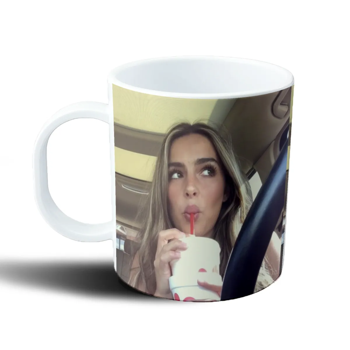 Taza de Plástico Addison Rae Tomando Batido - vista 2