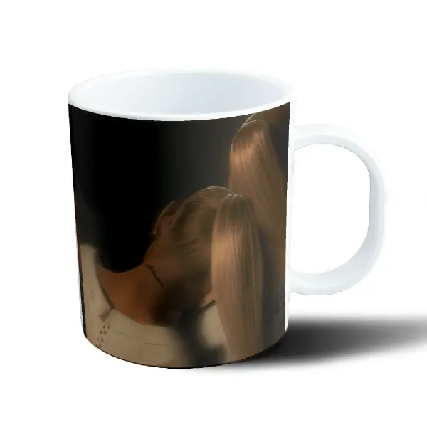 Taza de Plástico Ariana Grande Cabello en Cola