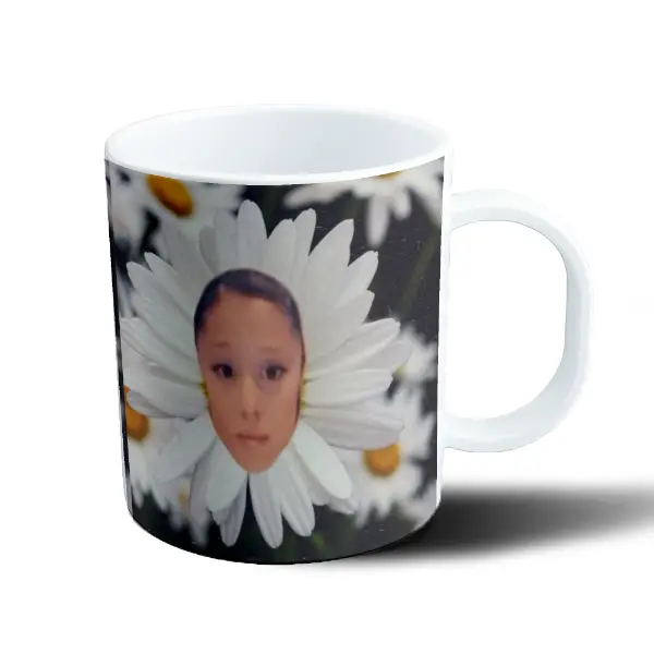 Taza de Plástico Ariana Grande Cara en Margarita Meme