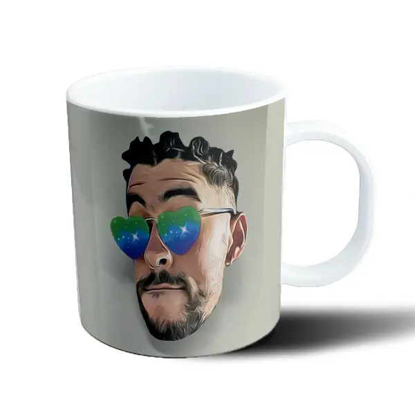 Taza de Plástico Bad Bunny Retrato con Lentes Corazón