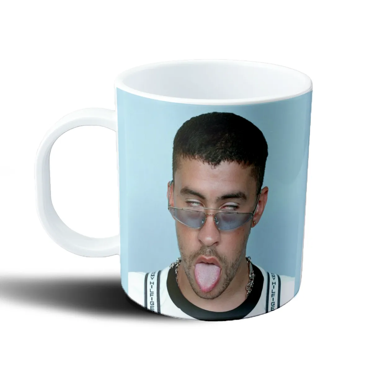 Taza de Plástico Bad Bunny Lengua Afuera Gafas - vista 2