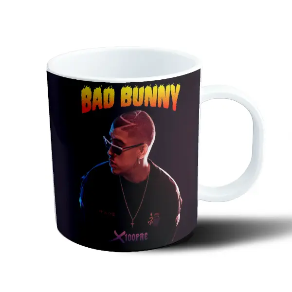 Taza de Plástico Bad Bunny Retrato Llamas
