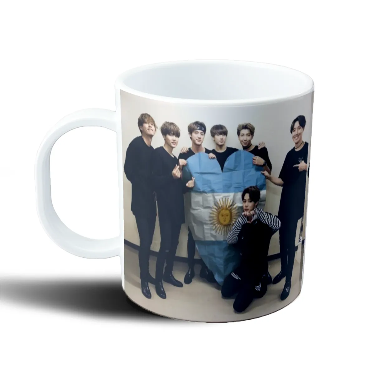 Taza de Plástico BTS con corazón de bandera argentina - vista 2