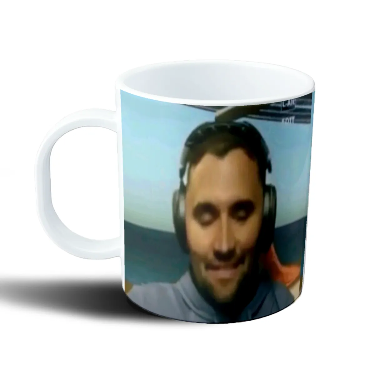 Taza de Plástico Charlie Kirk Meme Auriculares - vista 2