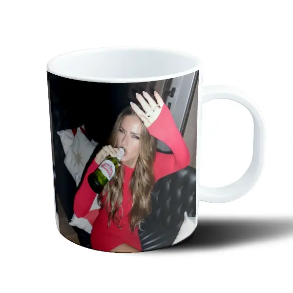 Taza de Plástico China Suarez con cerveza