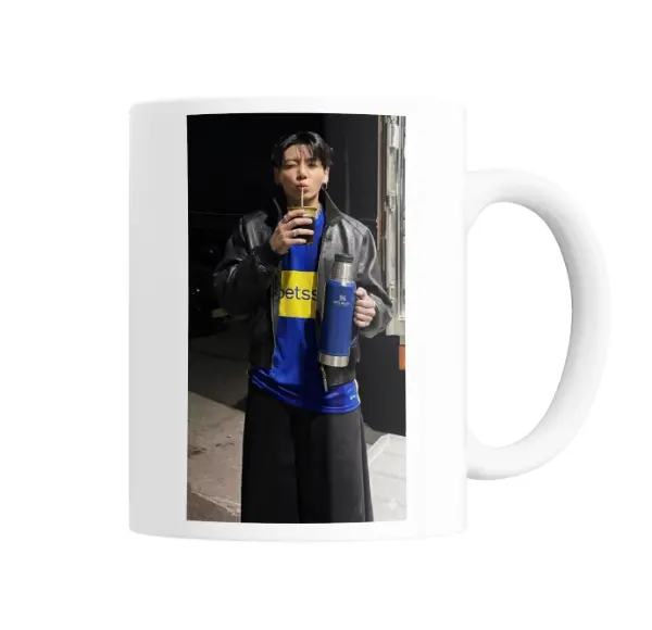 Taza de Cerámica BTS Jungkook Bostero