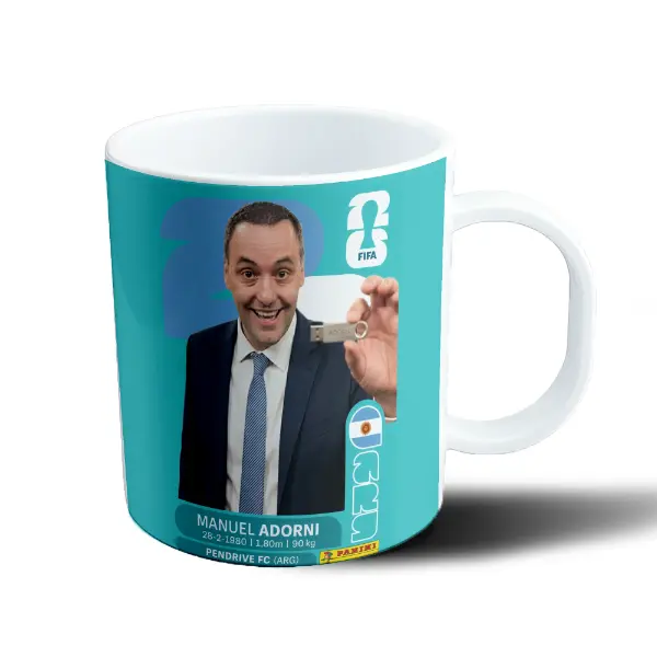 Taza de Plástico Figurita Mundial Meme Adorni Pendrive