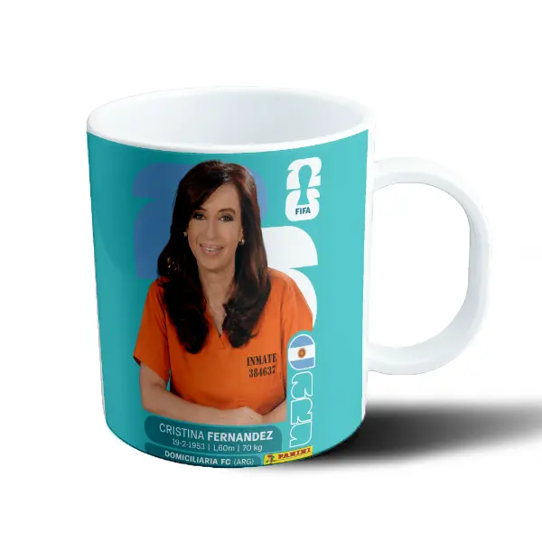 Taza de Plástico Cristina Fernández Figurita Mundial Domiciliaria
