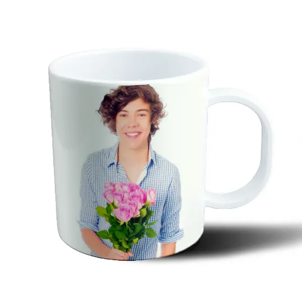 Taza de Plástico Harry Styles con Ramo de Rosas